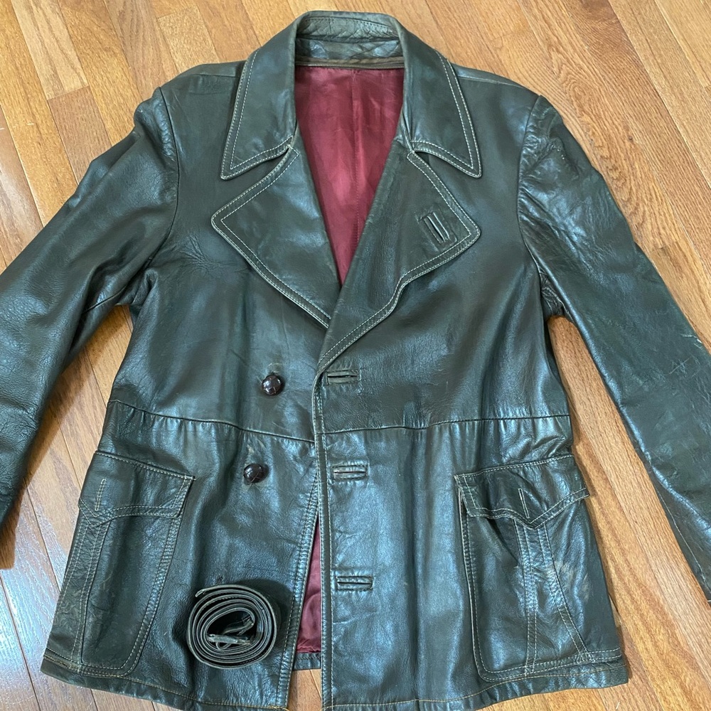 Mens Vintage Jeno de Paris brown 3/4 length Leather Jacket with belt. (Size 42+)